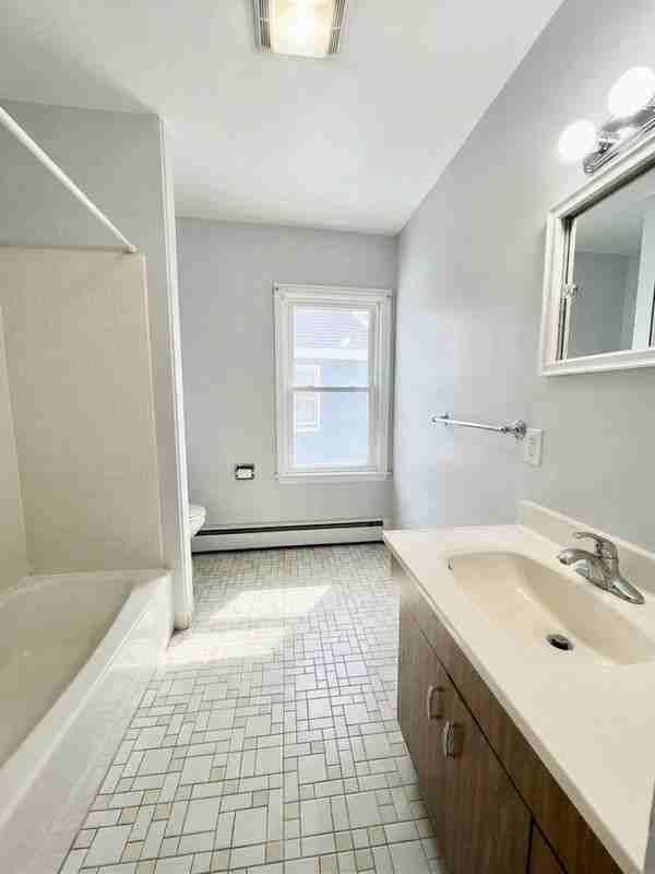 70 Oak St ##2 - Photo 5 of 8