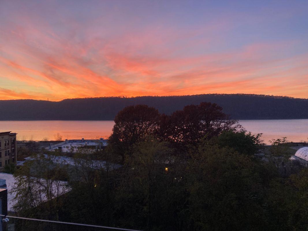 493 Warburton Ave - Photo 2 of 32