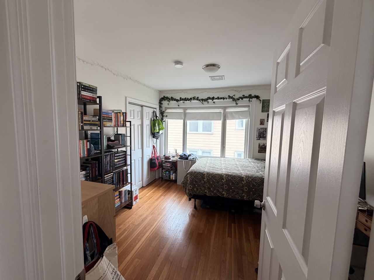 Raymond Ave - Photo 5 of 18