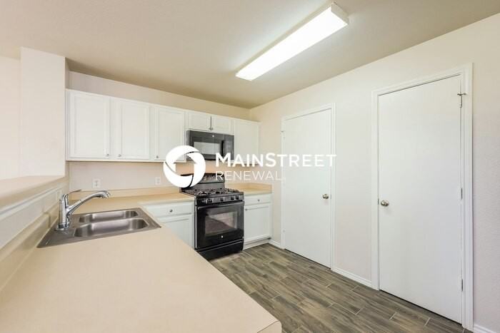 6458 Candleview Ct - Photo 6 of 17