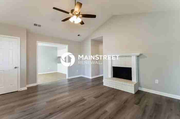 3437 Laurelwood St - Photo 4 of 18