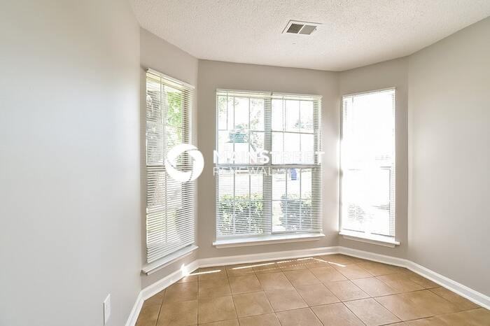 3437 Laurelwood St - Photo 6 of 18