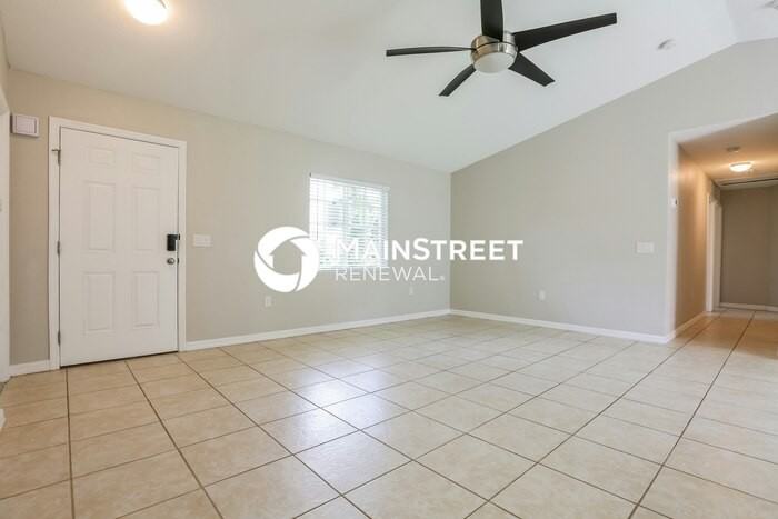 1247 Barstow Ave - Photo 4 of 16