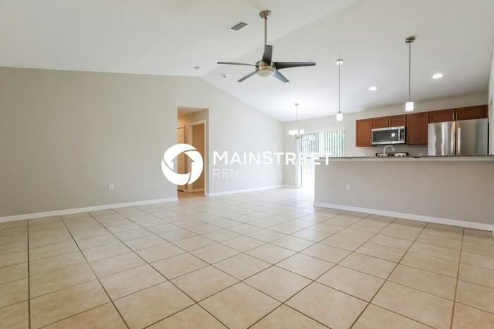 1247 Barstow Ave - Photo 5 of 16