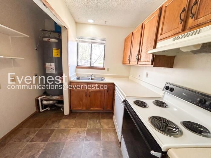 4012 Muse Way - Photo 3 of 22