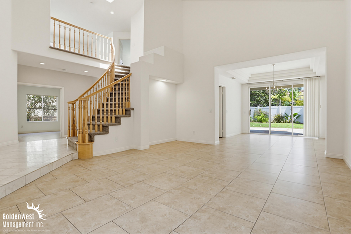 12457 Mona Lisa St - Photo 2 of 19