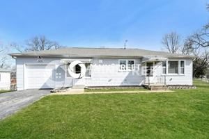 featured image of 5256 Skyline Ct