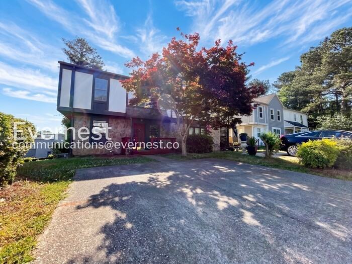 1174 Ridgecrest Ln Se - Photo 2 of 31