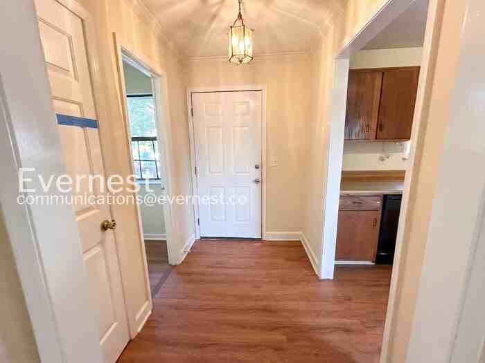 1174 Ridgecrest Ln Se - Photo 3 of 31