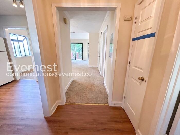 1174 Ridgecrest Ln Se - Photo 7 of 31