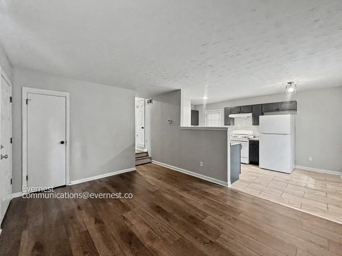 4624 Sunnybrook St - Photo 4 of 17