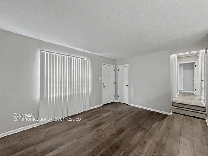 4624 Sunnybrook St - Photo 6 of 17