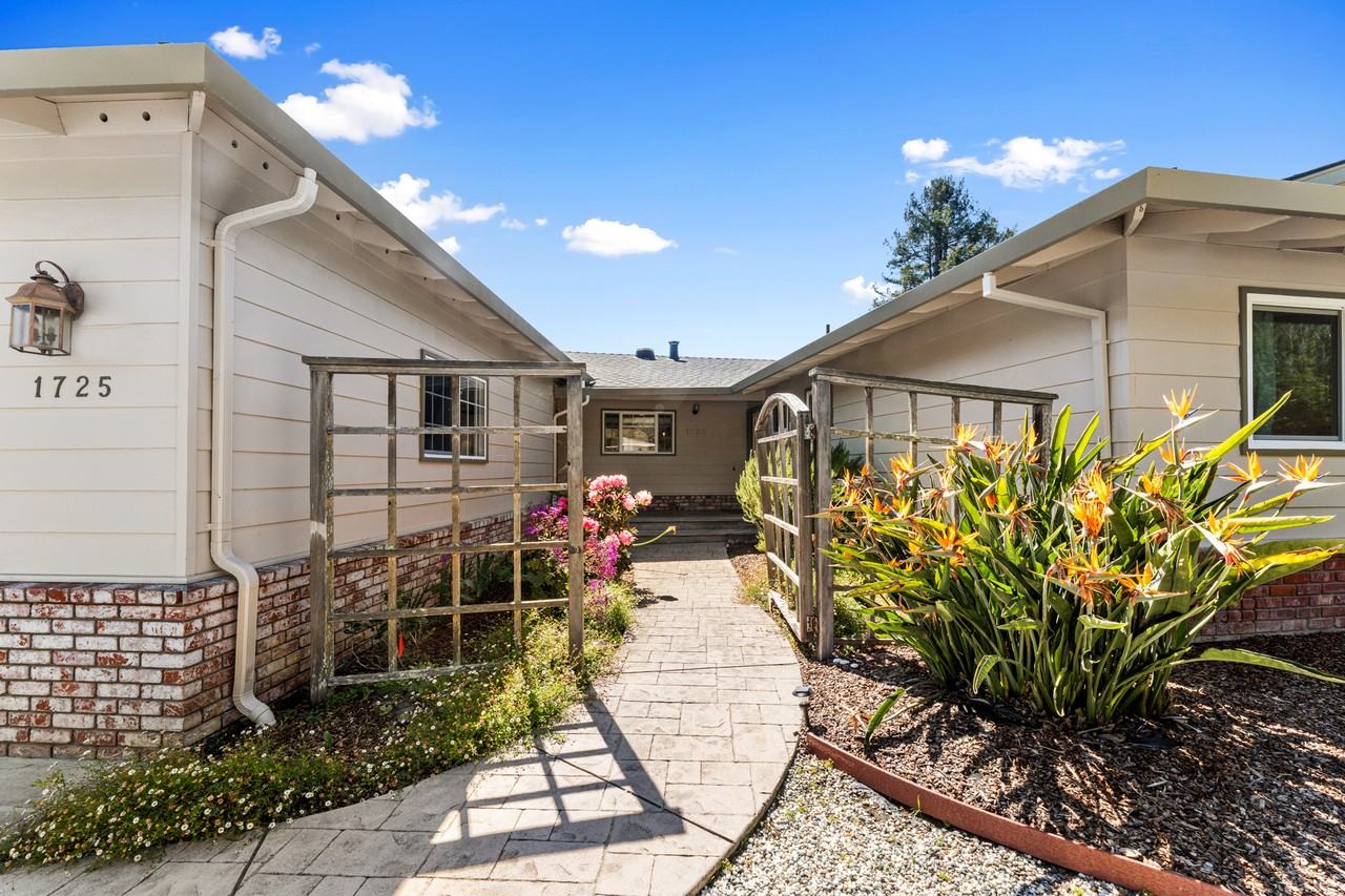 1725 Jennifer Dr #NA - Photo 2 of 21