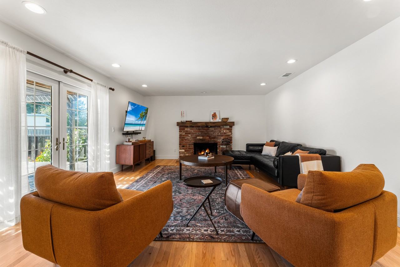 1725 Jennifer Dr #NA - Photo 4 of 21