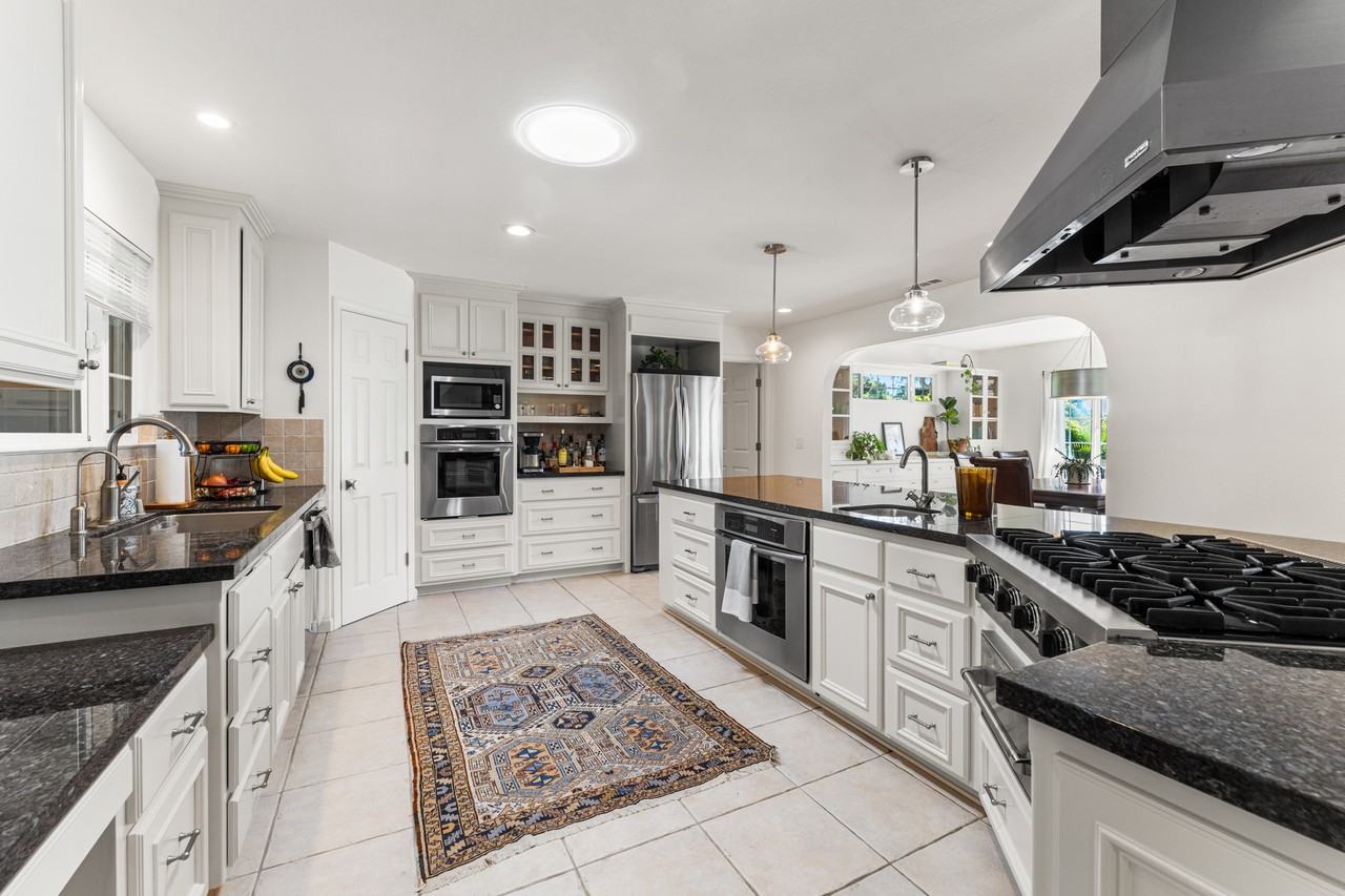 1725 Jennifer Dr #NA - Photo 6 of 21