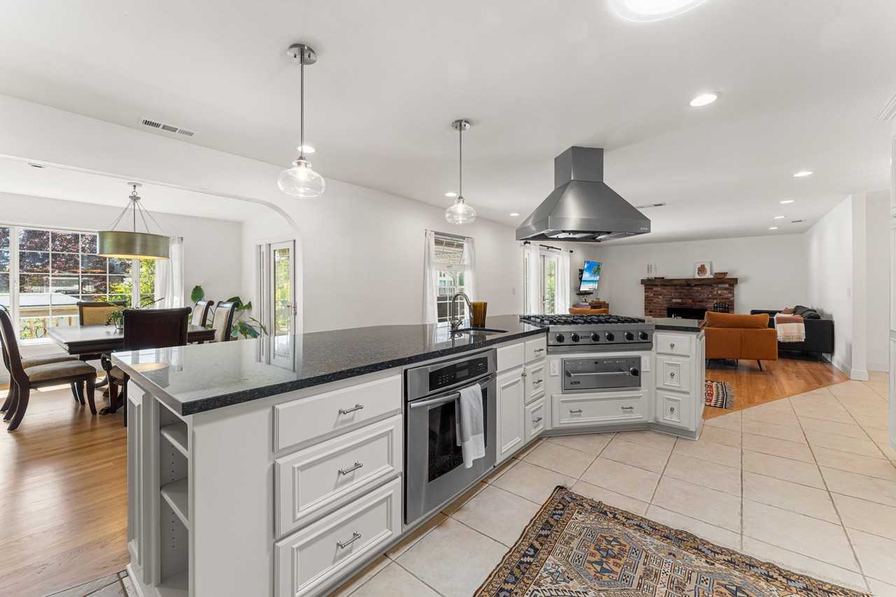 1725 Jennifer Dr #NA - Photo 7 of 21