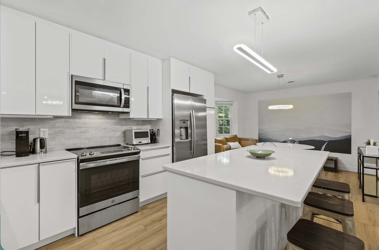 7801 Village Dr #7801 - Photo 4 of 37