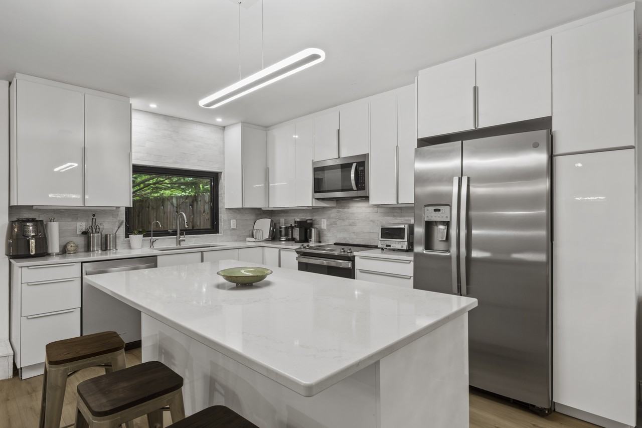 7801 Village Dr #7801 - Photo 5 of 37