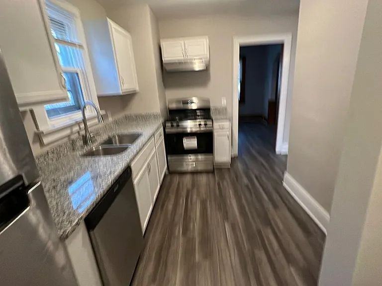 579 Sanford Ave #NA - Photo 3 of 14