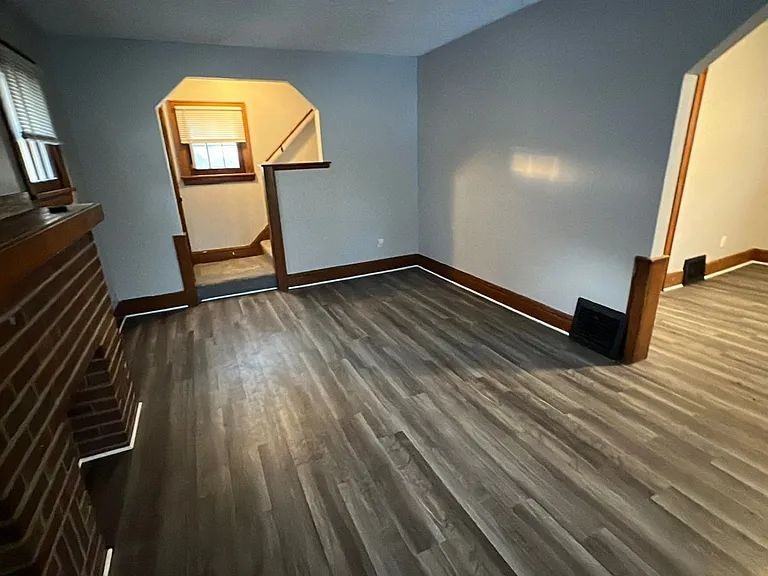 579 Sanford Ave #NA - Photo 6 of 14