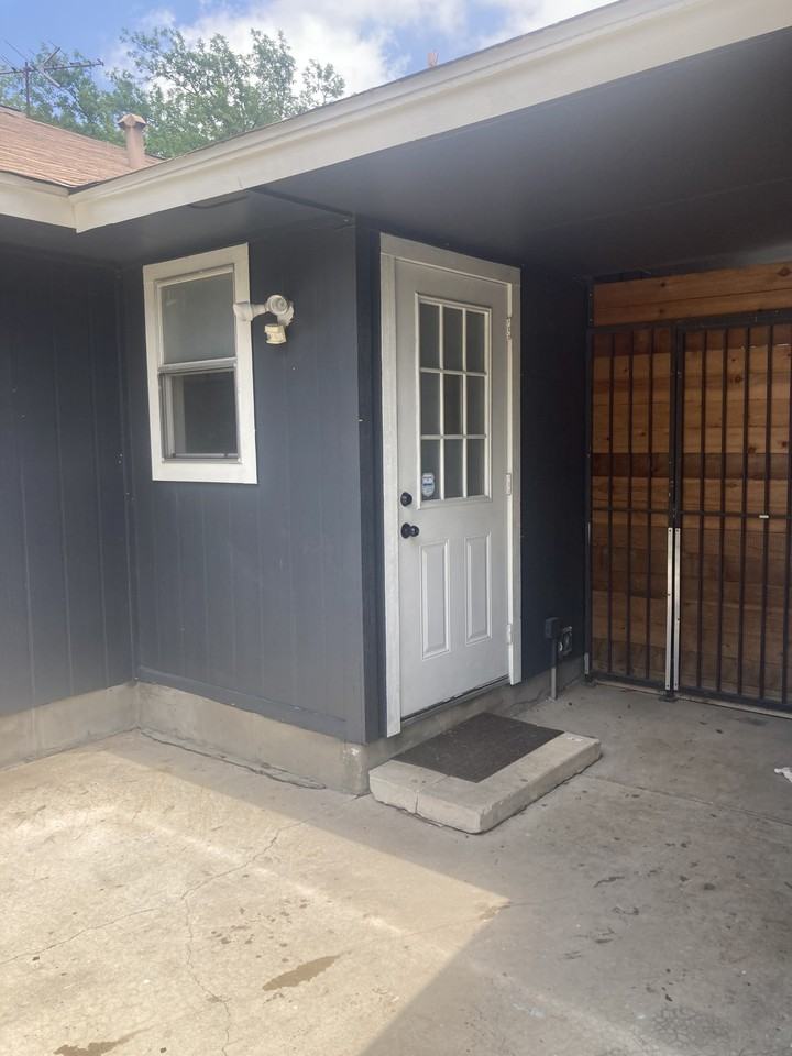 8018 Echo Wind St #NA - Photo 3 of 12