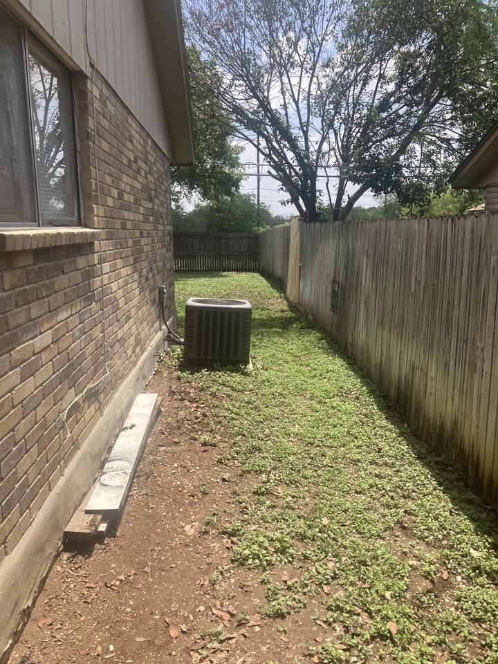 8018 Echo Wind St #NA - Photo 5 of 12