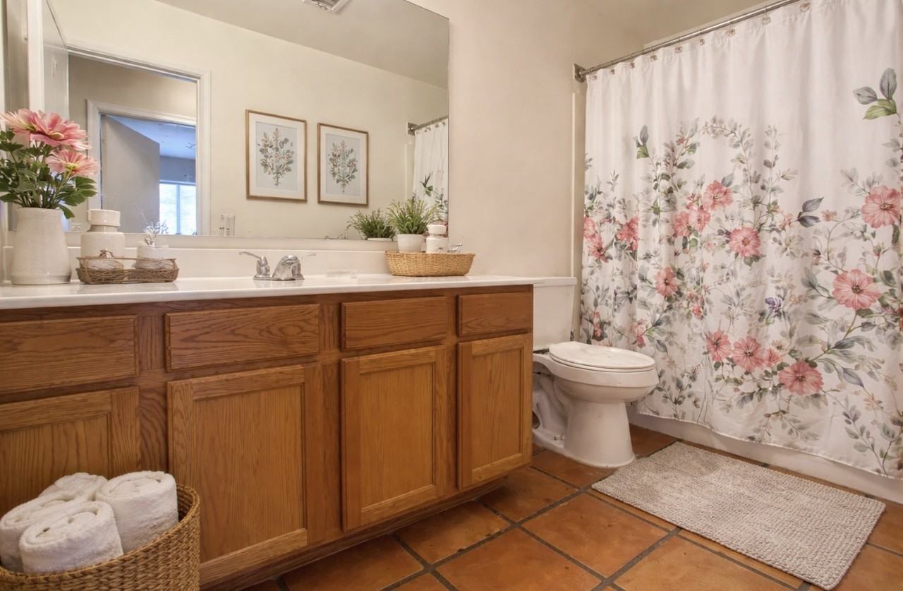 7825 W San Miguel Ave #NA - Photo 6 of 9