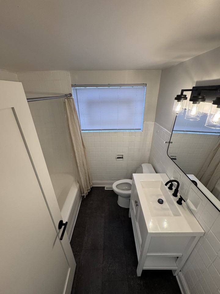 8924 S Paulina St #NA - Photo 7 of 8