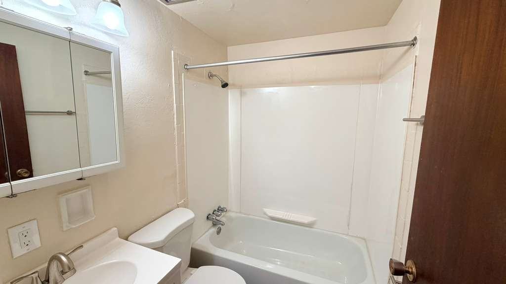 514 Guyasuta Rd #2 - Photo 3 of 12