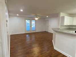 featured image of 13715 Richmond Park Dr N #102