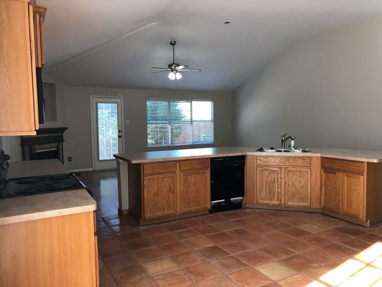 317 Tanglewood Pl #NA - Photo 6 of 17