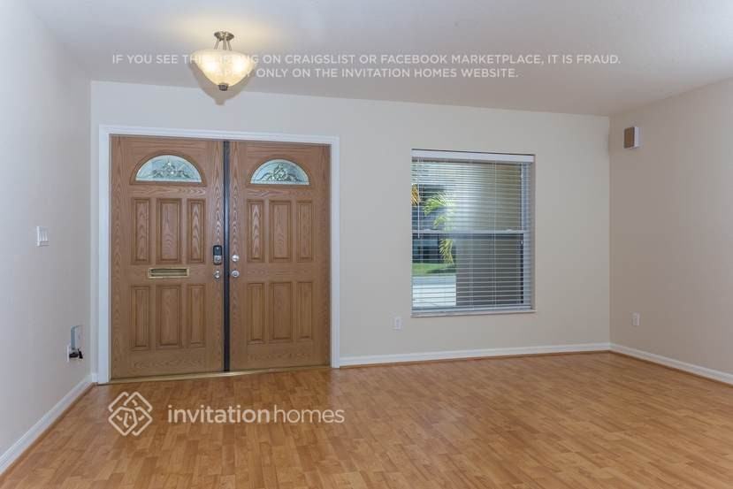 833 Se Lansdowne Ave - Photo 4 of 23