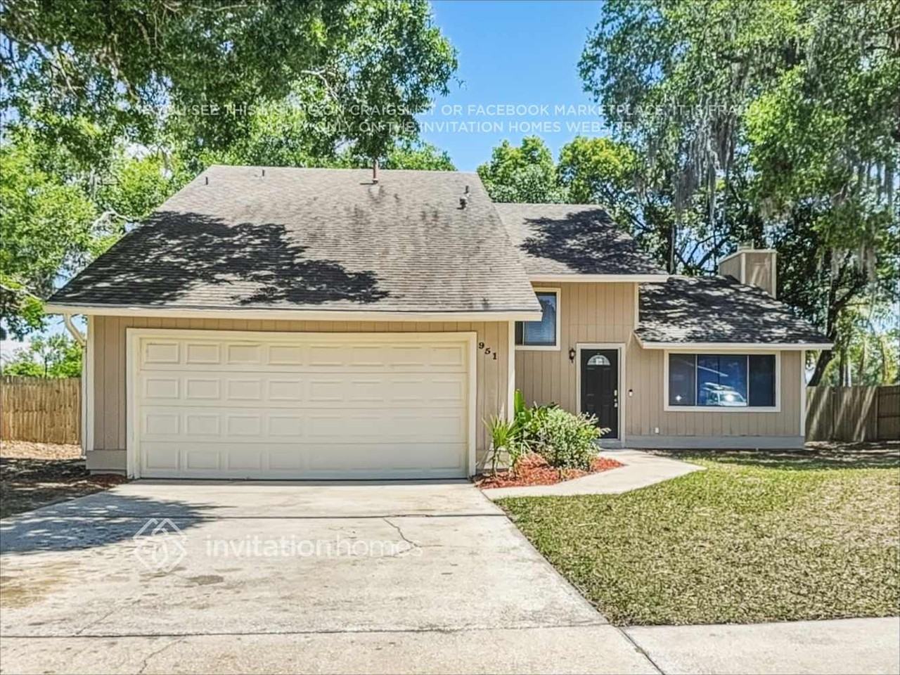 951 Waverly Dr - Photo 4 of 20