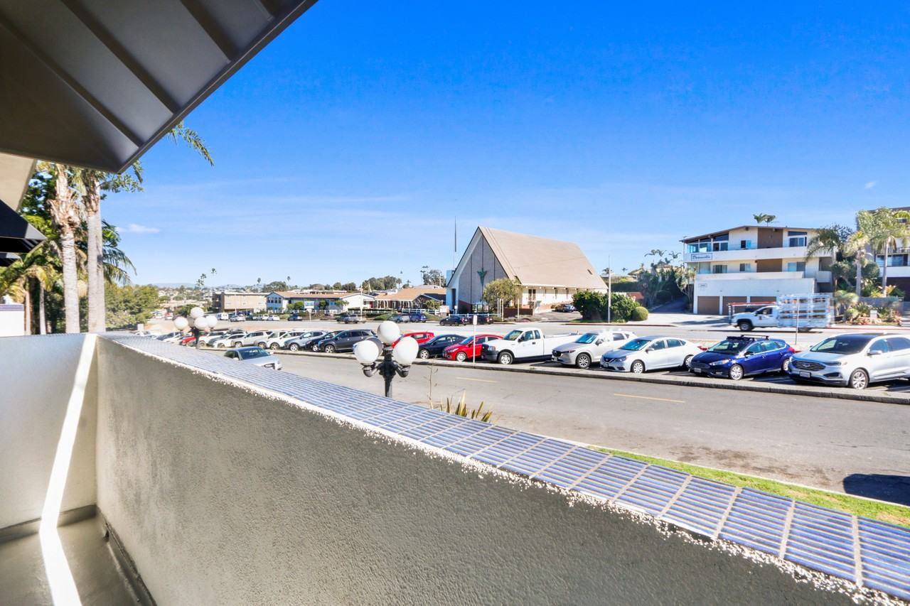 343 Palos Verdes - Photo 2 of 22