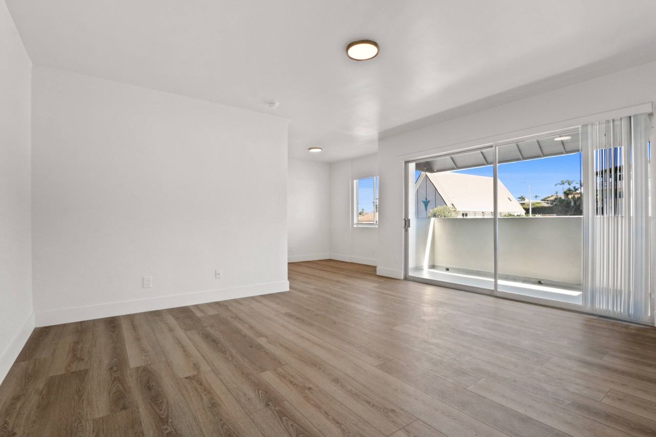 343 Palos Verdes - Photo 3 of 22