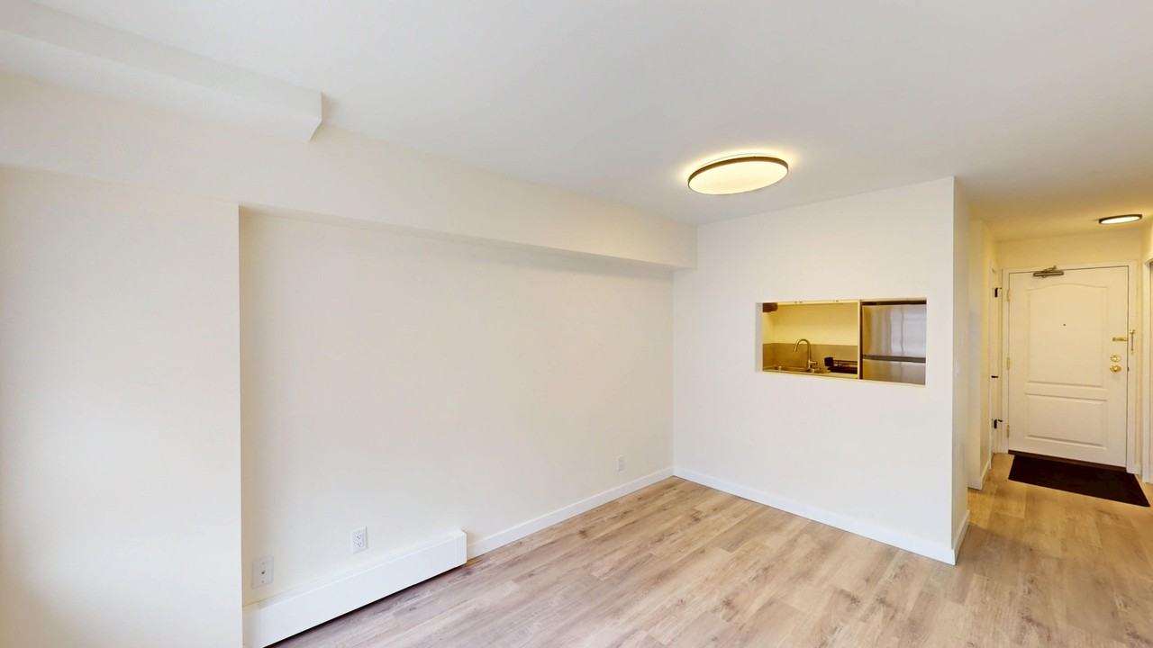 205 - 110 2 Avenue Southeast - Photo 4 of 18