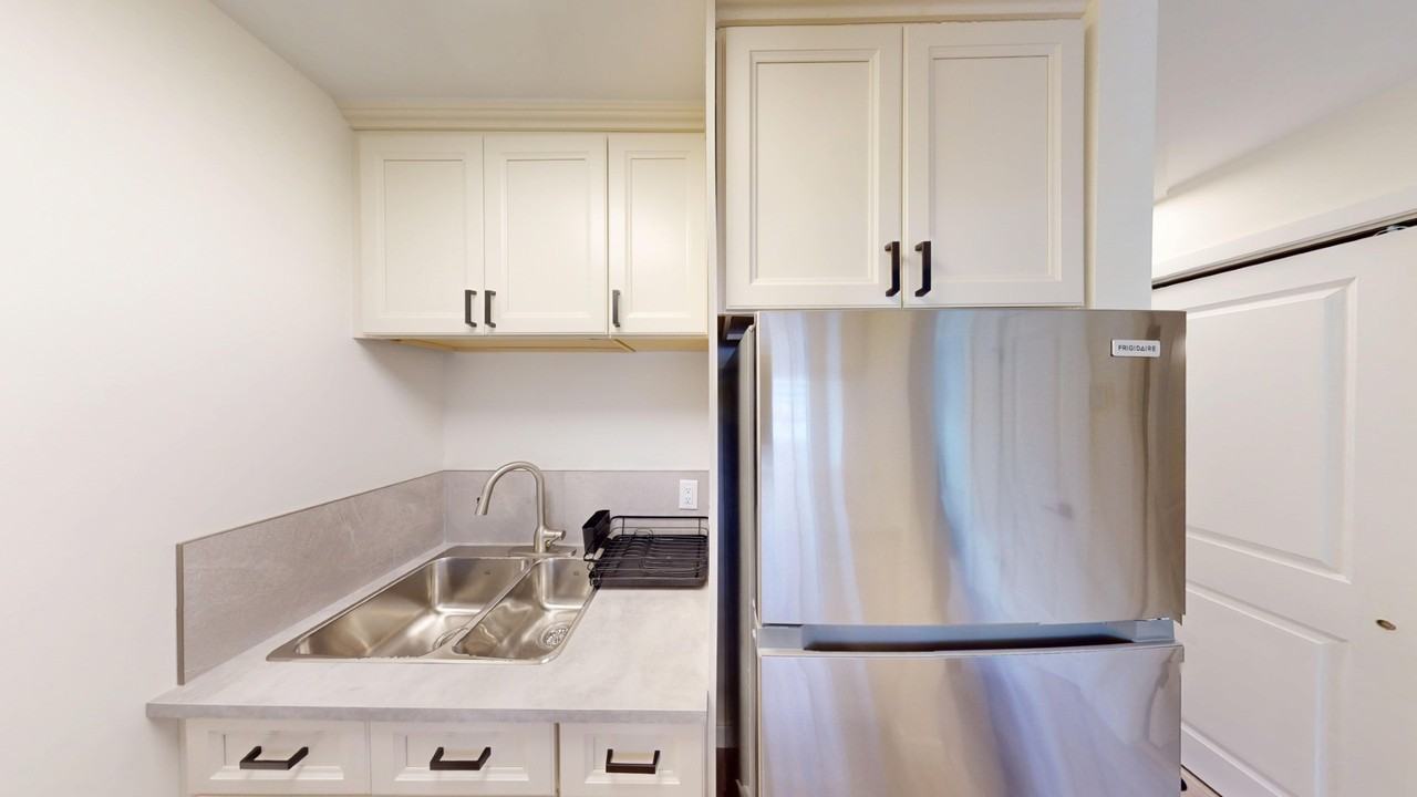 205 - 110 2 Avenue Southeast - Photo 6 of 18