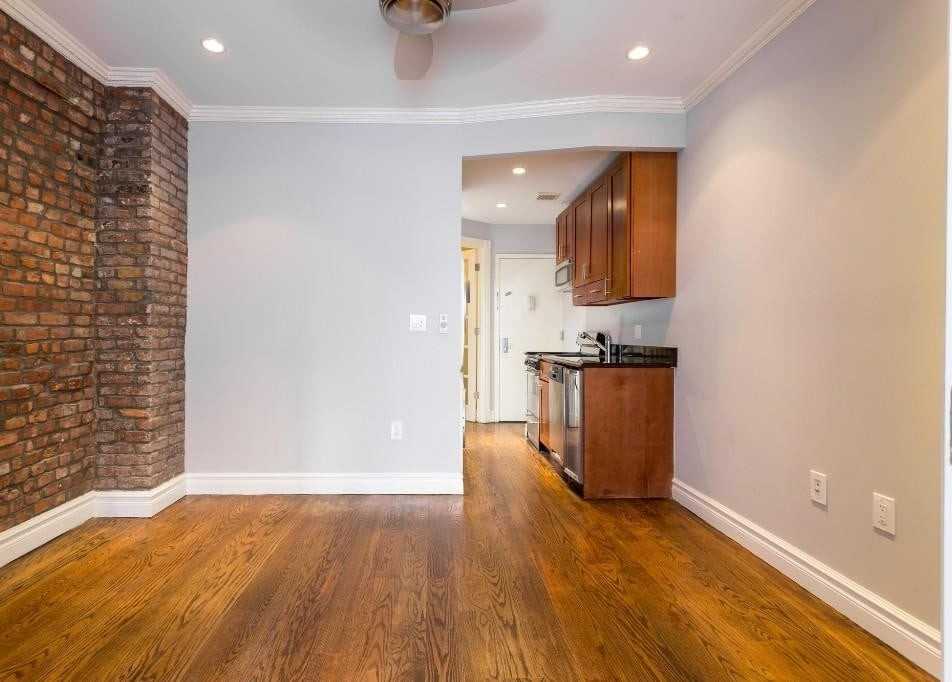 134 Orchard St #16 - Photo 3 of 8