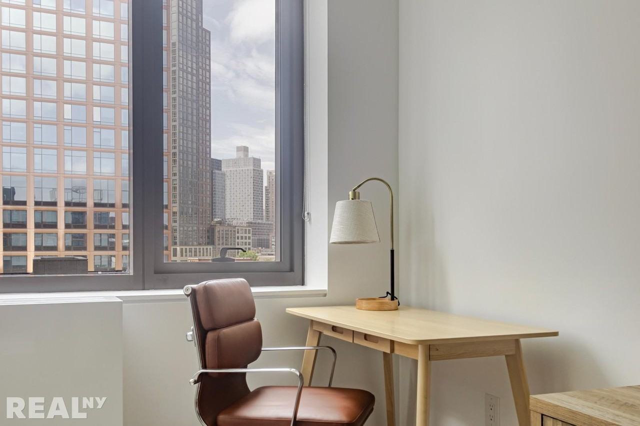 Commercial St #604 - Photo 4 of 11