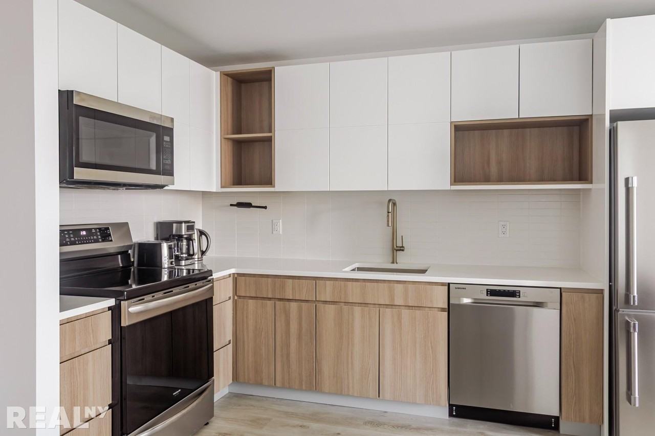 Commercial St #517 - Photo 7 of 15