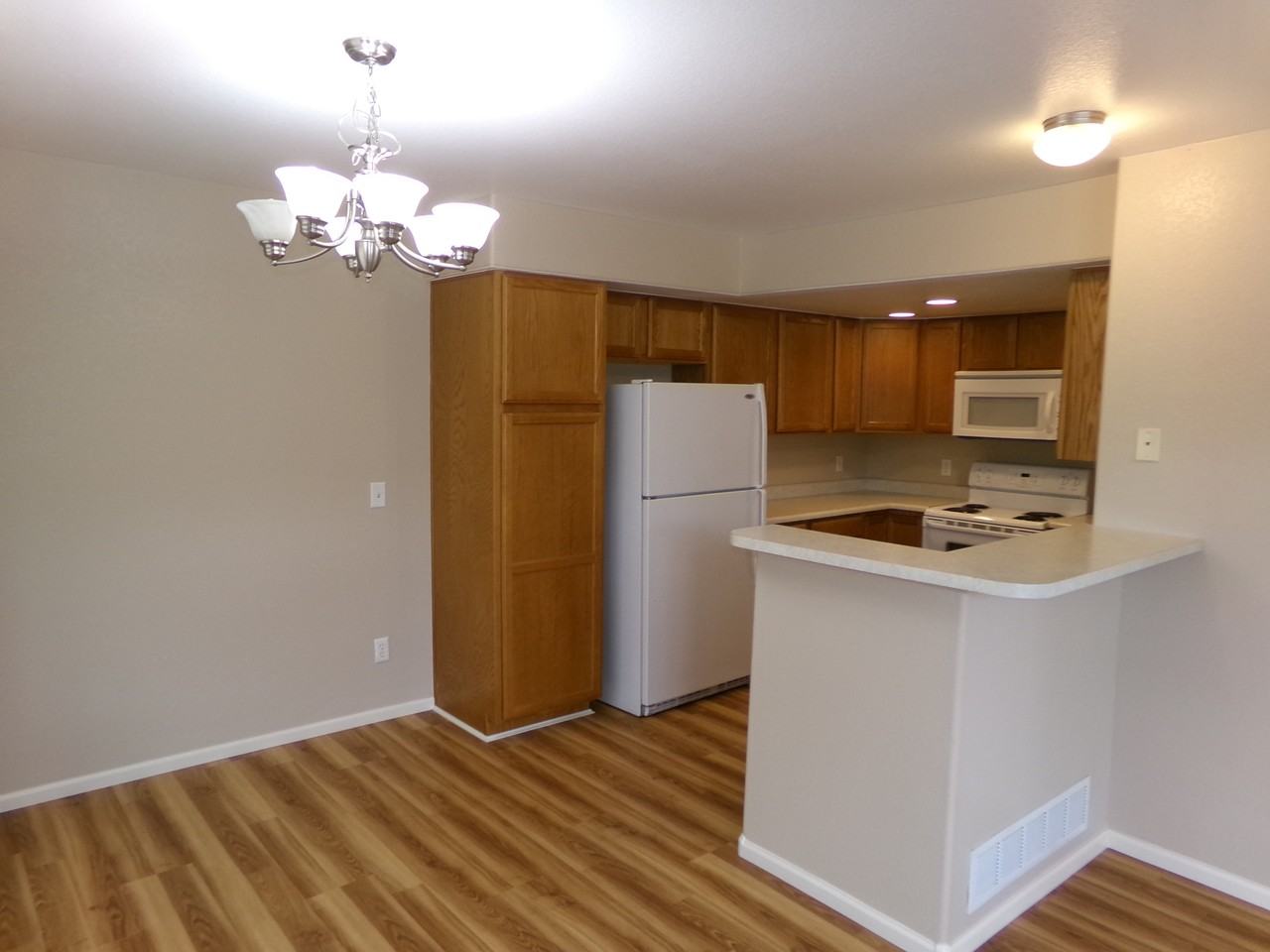 844 Apex Dr #1 - Photo 5 of 24