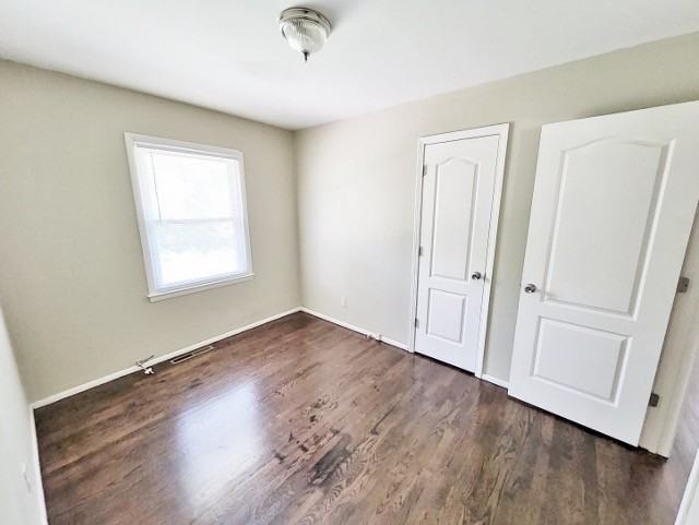 6006 E 96th St - Photo 6 of 20