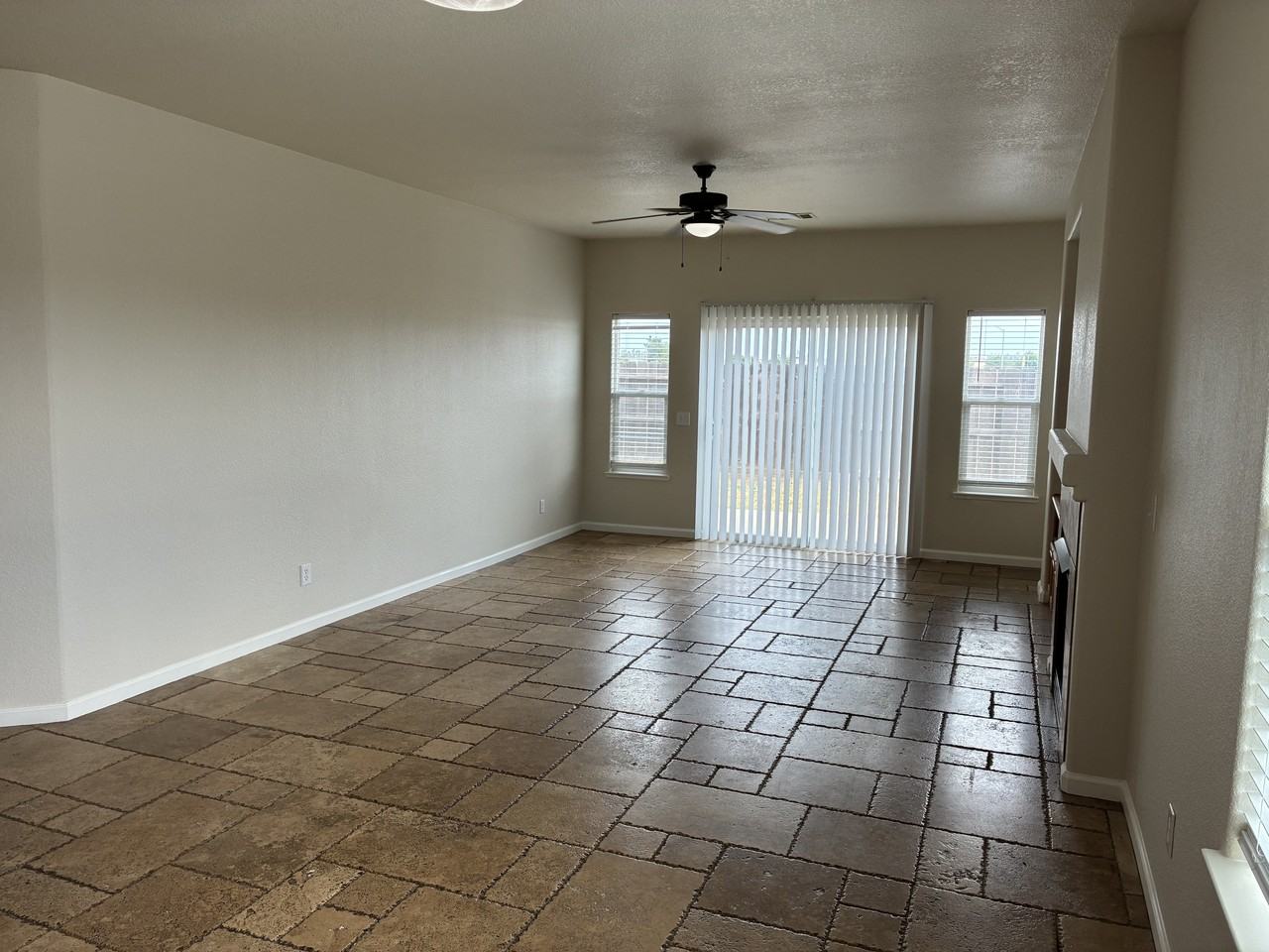 3197 Dinkey Creek Ave #1 - Photo 6 of 25