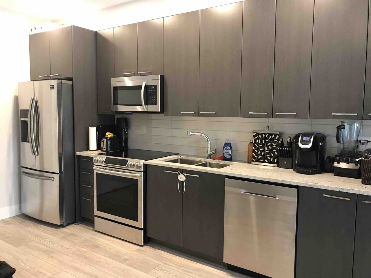 22315 122 Ave - Photo 2 of 11