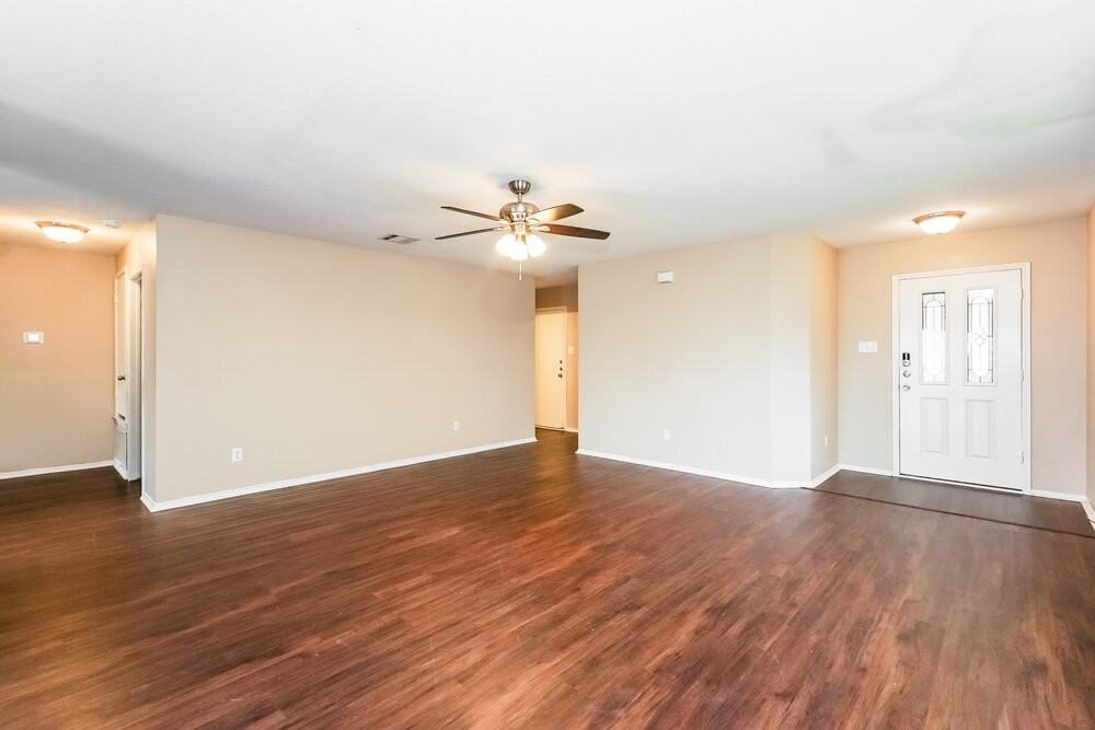348 Dakota Ridge Dr - Photo 3 of 16
