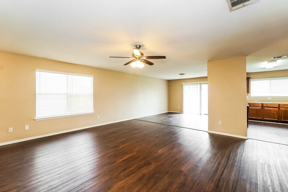 348 Dakota Ridge Dr - Photo 4 of 16