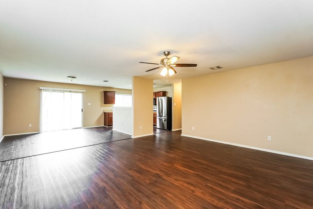 348 Dakota Ridge Dr - Photo 5 of 16
