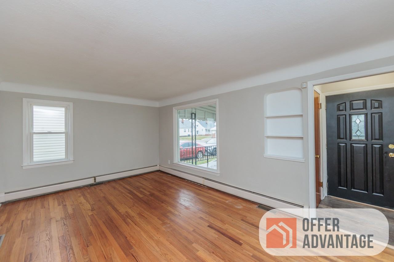 25370 Drakefield Ave #1 - Photo 2 of 10