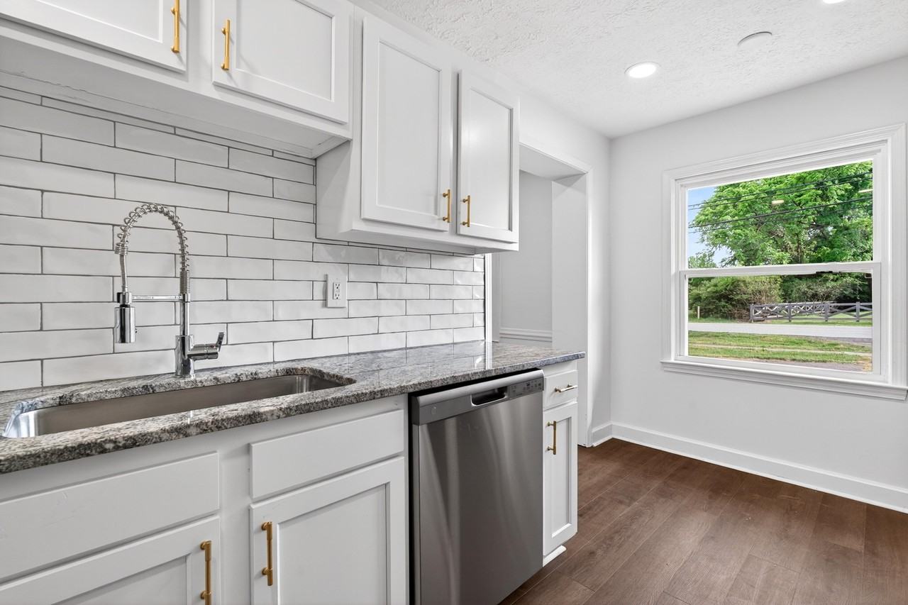 3325 Kramers Ln #1 - Photo 6 of 11