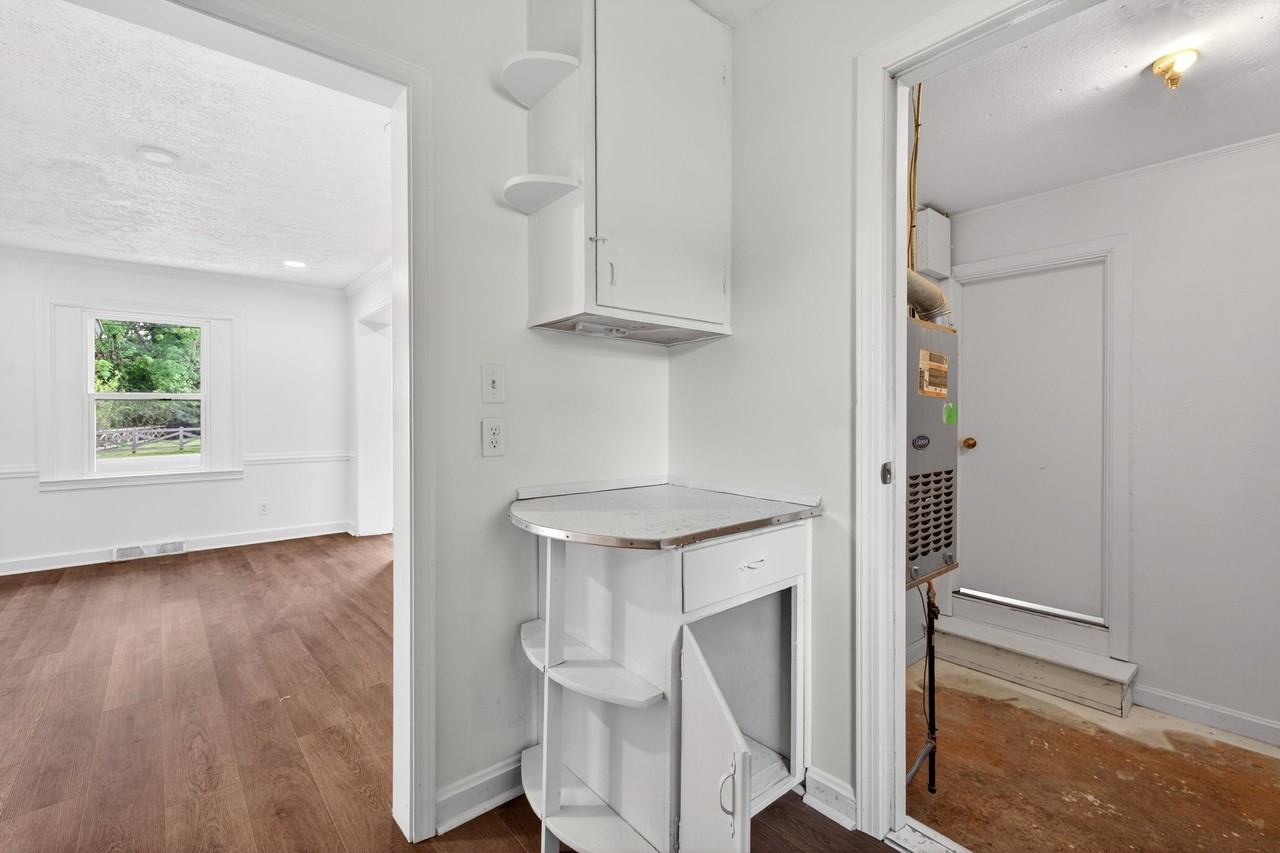 3325 Kramers Ln #1 - Photo 7 of 11